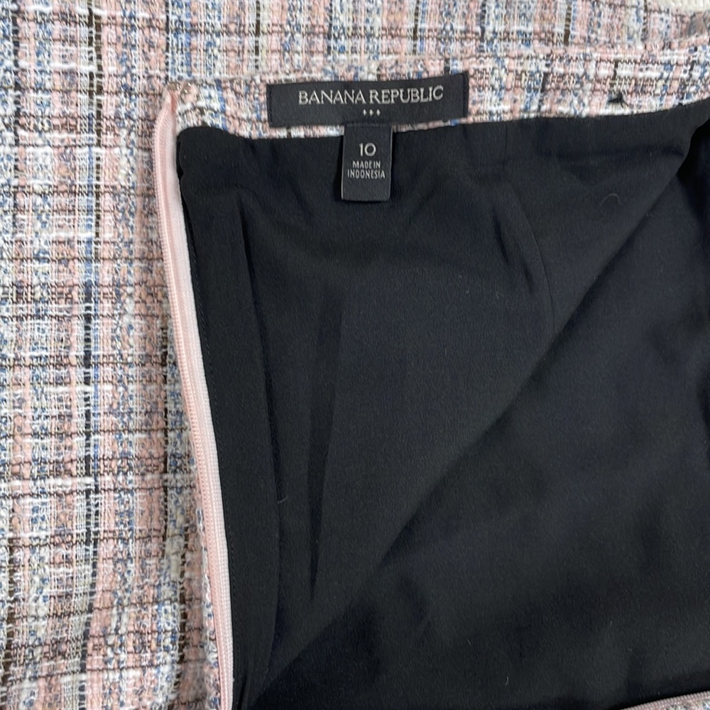 Banana Republic Pastel Plaid Pencil Skirt - Picture 3 of 8